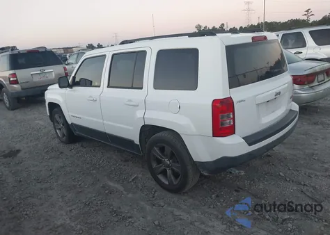 2015 Jeep Patriot High Altitude Edition z USA, uszkodzony, nr VIN 1C4NJPFA1FD296949